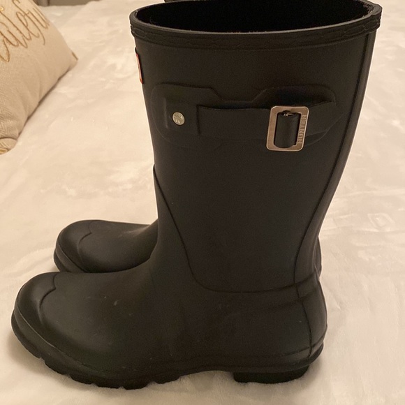 Great condition Hunter mate black rain boots… hardly worn - Picture 5 of 5